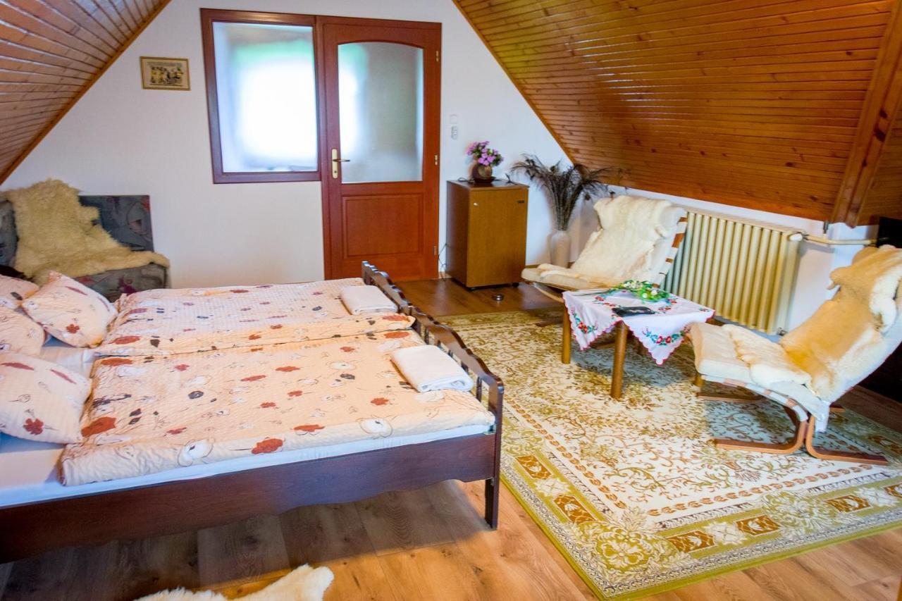 Ferienwohnung Huszar Vendeghaz Orvenyes Exterior foto